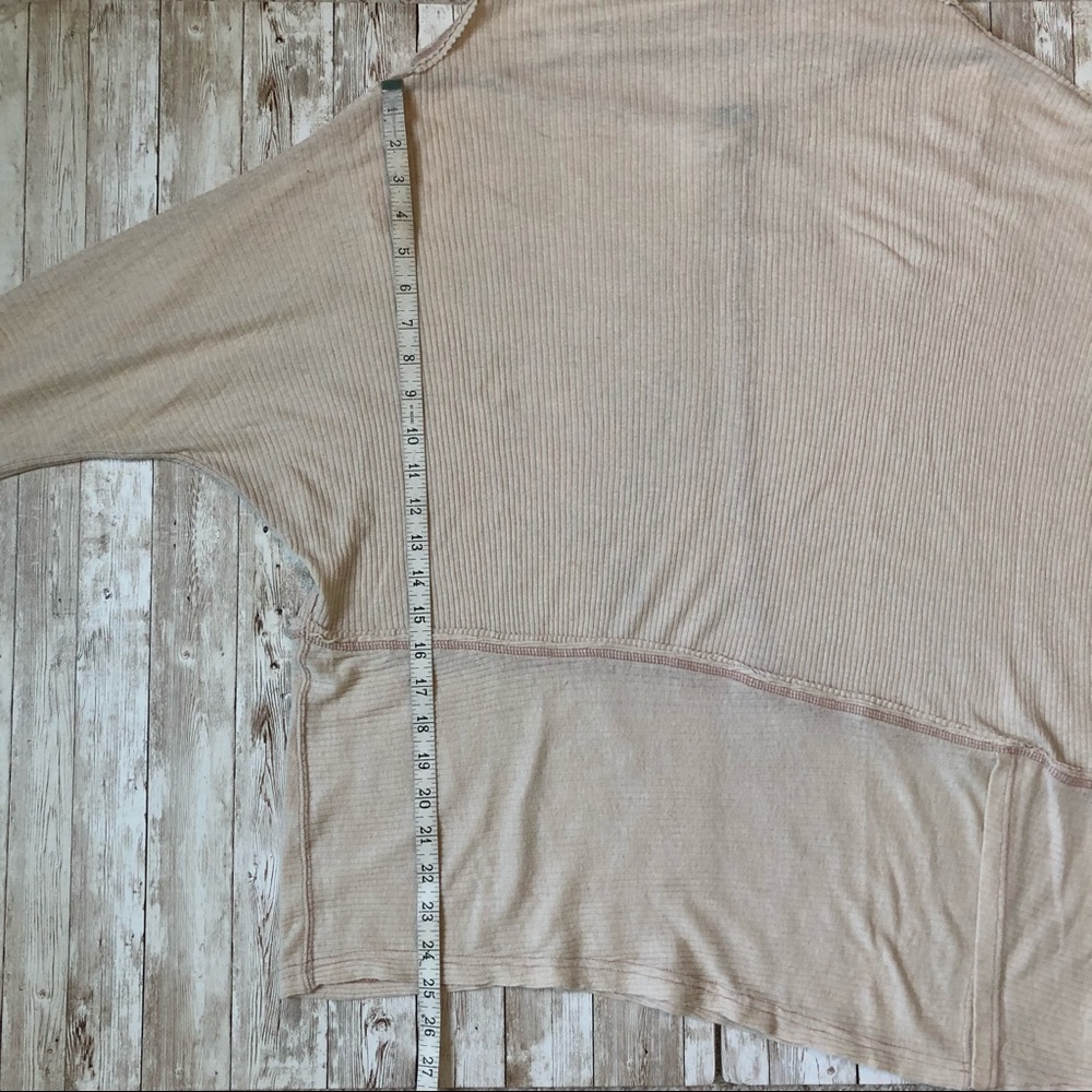 "We the Free/Free People" ribbed, oversized asymmetrical thermal top - size M - Picture 13 of 15